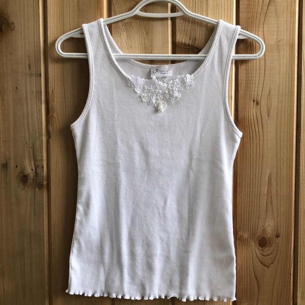 6/$30  (BUNDLE)  WHITE TANK TOP GIRLS SIZE L IN EUC